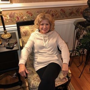 Meet your Posher, Delores